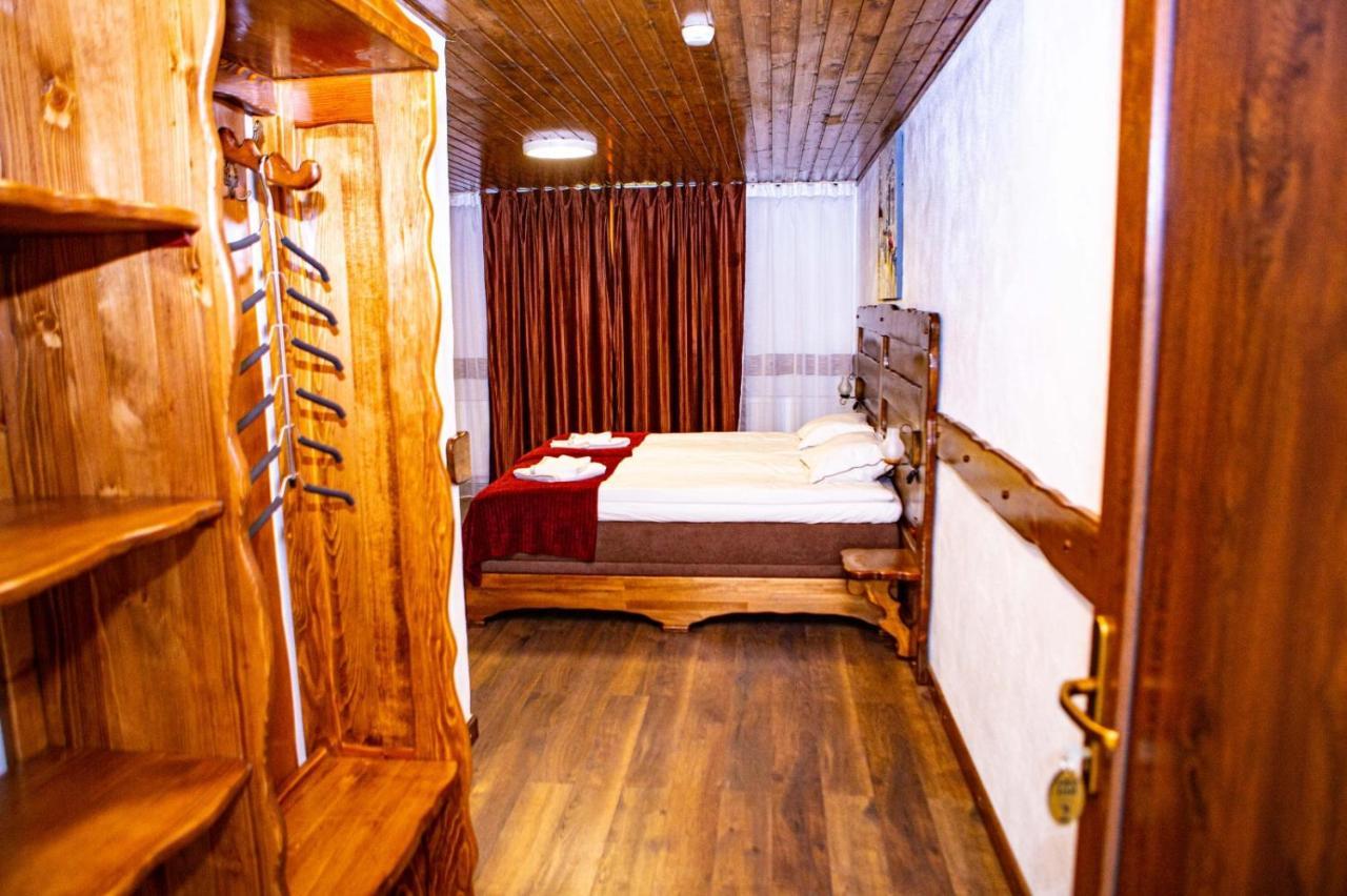 Отель Vila Swe Sar Куртя-де-Арджеш Экстерьер фото
